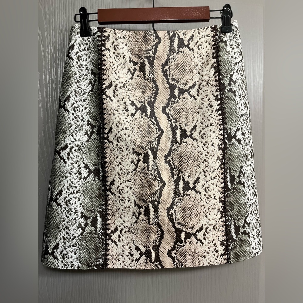 etcetera size 0, Snake skin inspired mini skirt with stitching.